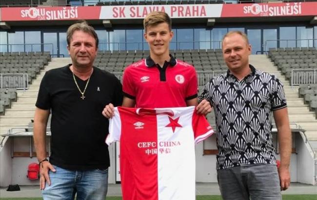 "Славия" арендовала Соболя у "Шахтера"