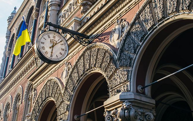 НБУ осуществил интервенцию по единому курсу из-за хакерских атак