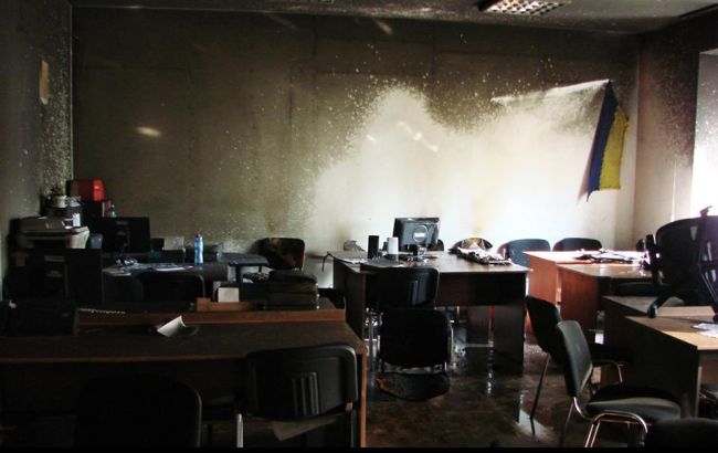 В Киеве здание коммунального предприятия забросали "коктейлями Молотова"