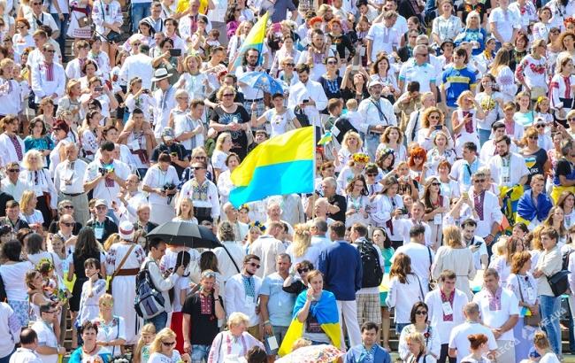 "Вышиванковая цепь": одесситы побили собственный рекорд