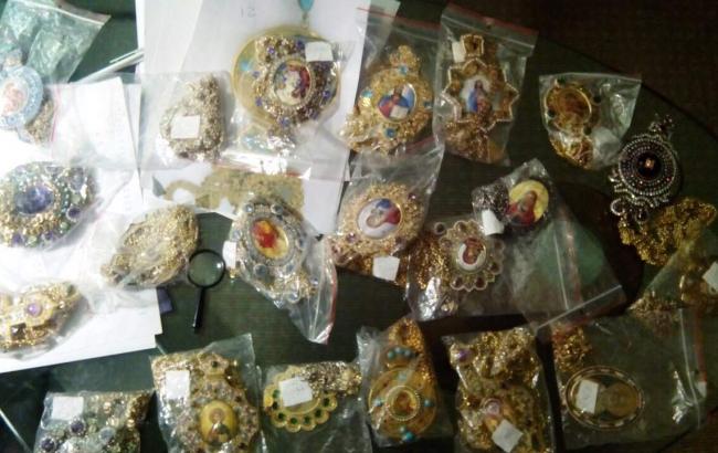 Затримано колишнього протоієрея, який намагався продати реліквії на 500 тис. доларів