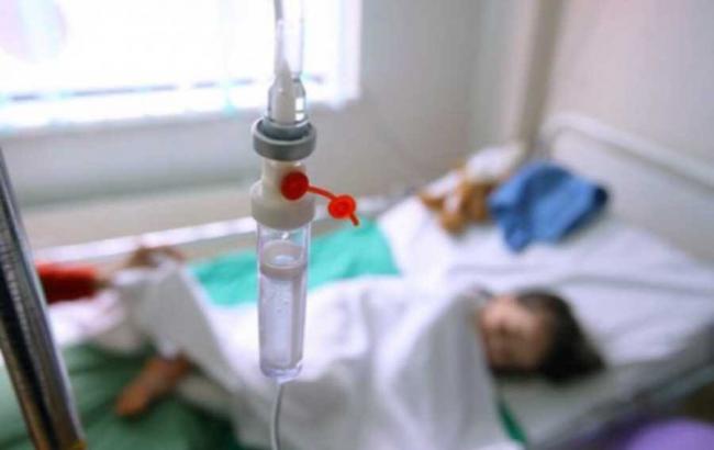 На Закарпатье в поликлинику с отравлением попали 13 детей