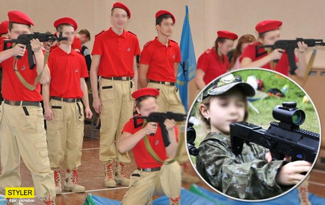"Маленькі зелені чоловічки": мережа обурена новими фото з окупованого Криму