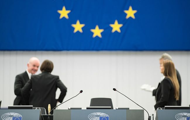 Європарламент розслідує повідомлення про сексуальні домагання всередині організації