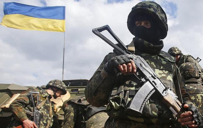 В районі н. п. Луганське українські силовики відбили штурм бойовиків, - штаб