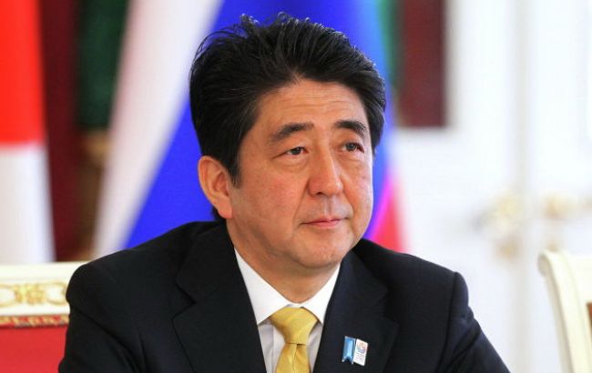 Прем'єр Японії заявив про намір змінити "мирну" статтю конституції