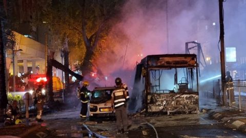 Из Сектора Газа по Тель-Авиву нанесли ракетные удары. Есть раненные