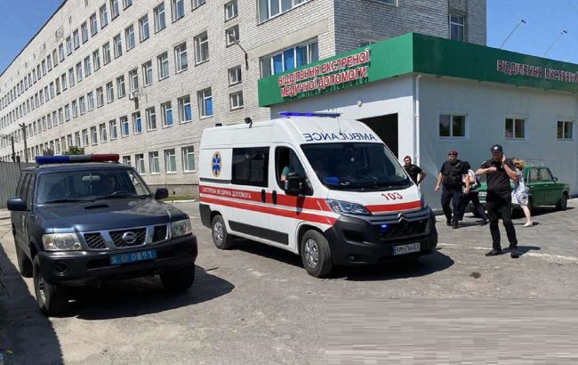 Раненого под Житомиром ребенка вертолетом доставили в больницу Киева