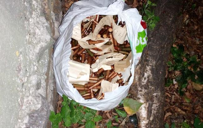 В Киеве возле посольства Болгарии обнаружили пакет с патронами