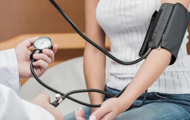 Давление будет в норме без лекарств: эти три утренних привычки дают быстрый эффект