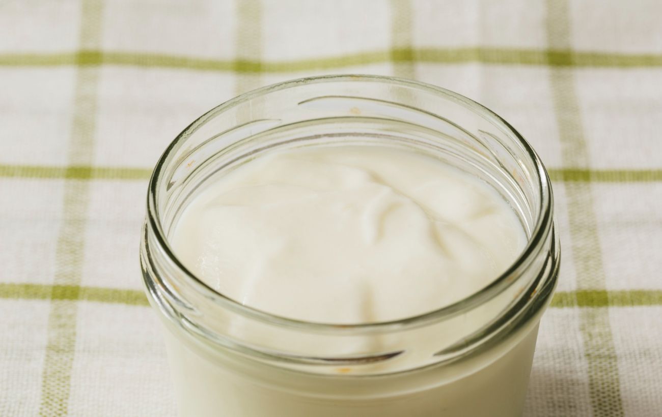Закінчилась сметана? Ці 5 продуктів легко її замінять у випічці та стравах