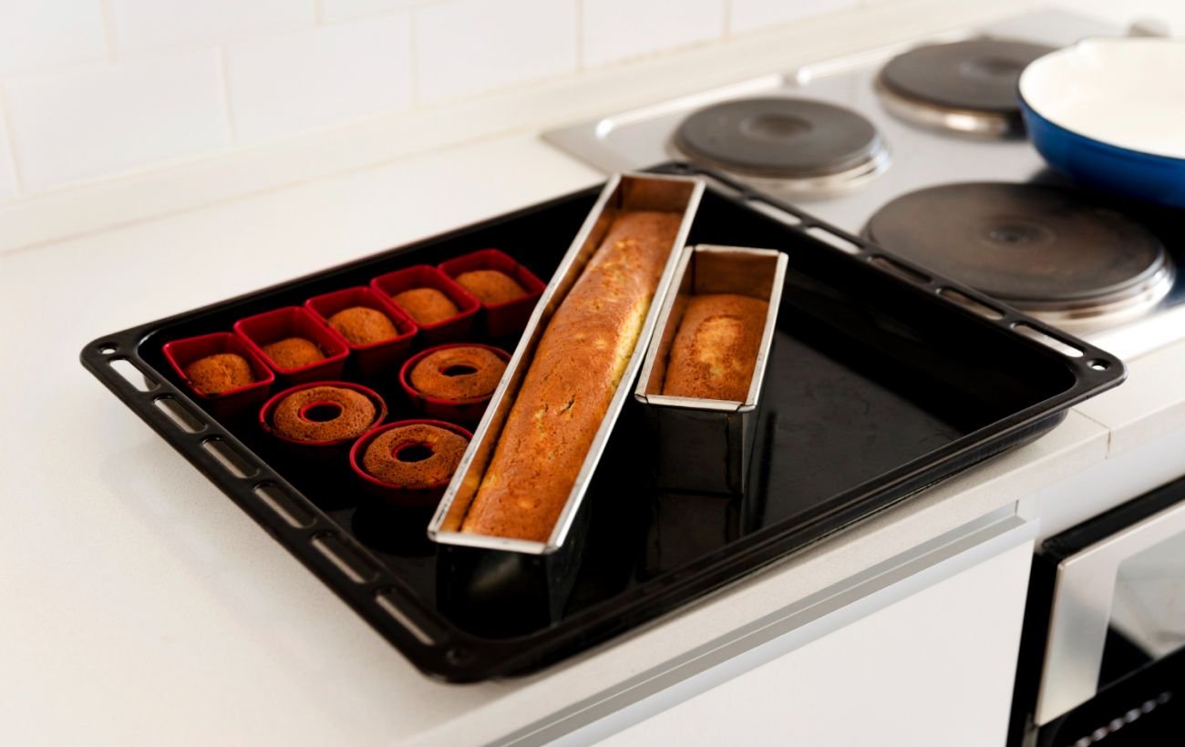 Деко чи форма для випікання: у чому різниця та що краще обрати