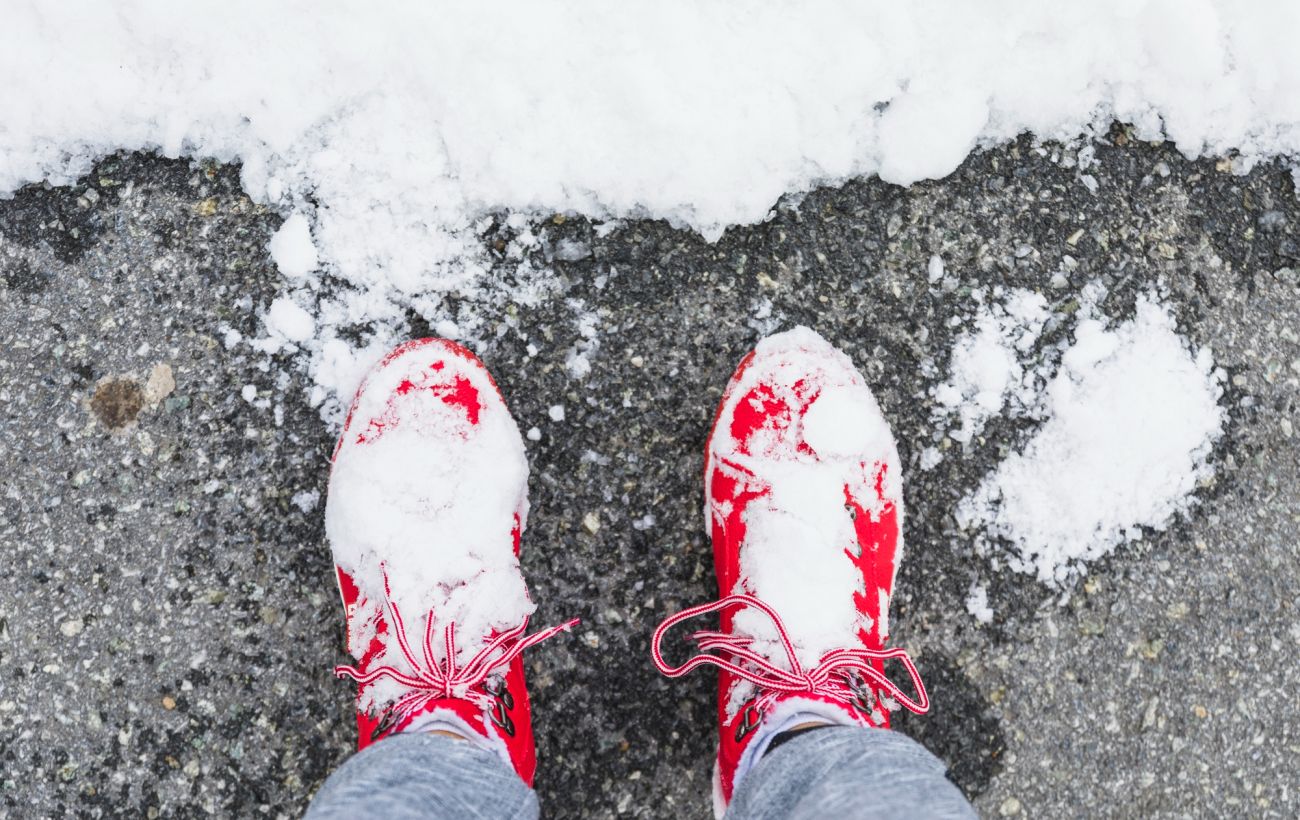 Як висушити промоклі зимові кросівки за 15 хвилин і не зіпсувати їх