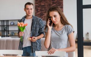 Ці знаки Зодіаку обожнюють увагу від колишніх: хто не може відпустити минуле і чому