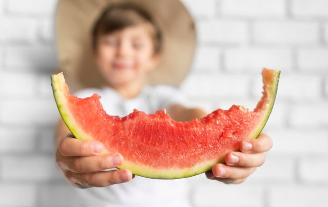 Что произойдет с организмом, если ежедневно есть арбуз: 6 последствий
