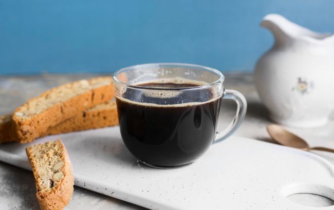 Чорна кава буде набагато м'якшою на смак, якщо додати цей незвичний інгредієнт