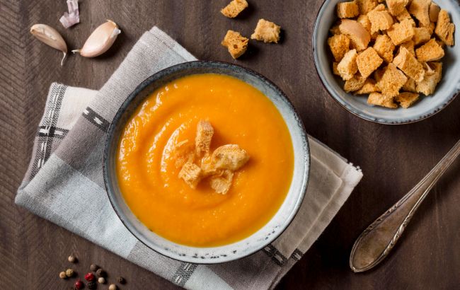 Цей суперкорисний суп знижує рівень цукру в крові та знімає запалення: простий рецепт