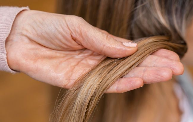 Посічені кінчики волосся: чи можна їх "вилікувати" без стрижки?