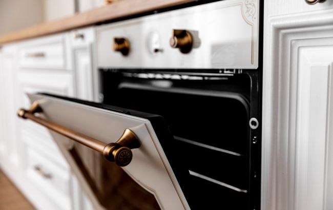 Цю функцію духовки краще не вмикати: може нашкодити здоров&rsquo;ю і техніці