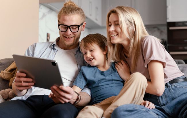 Какой планшет подарить ребенку на Святого Николая: главные критерии и модели