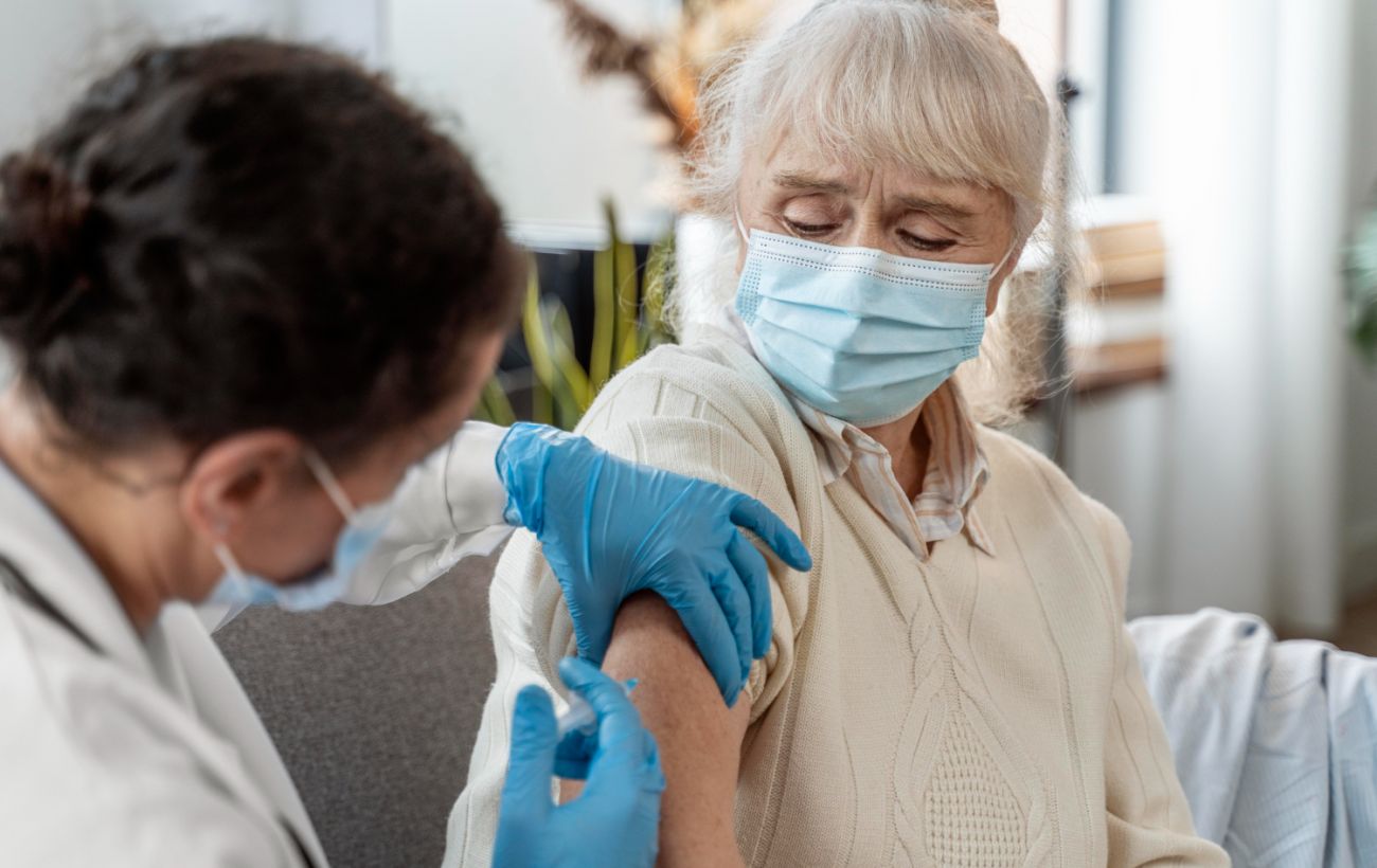 Щеплення - не лише для дітей: МОЗ нагадало, які вакцинації потрібно робити дорослим