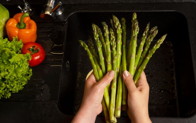 Покращить настрій і допоможе контролювати вагу. Чим корисна спаржа для організму