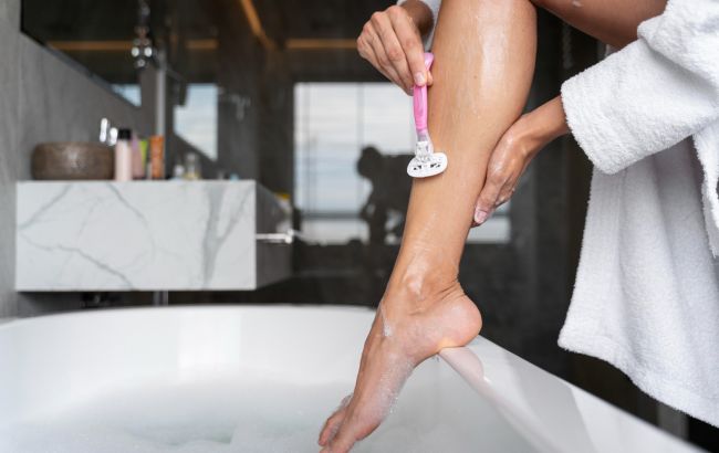 Как быстро избавиться от раздражения на ногах после бритья: топ-4 способа