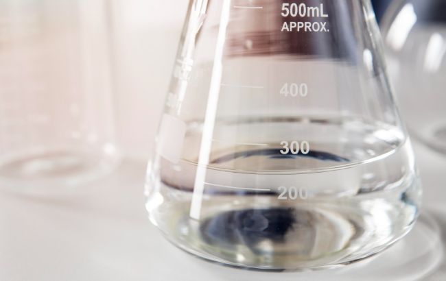 Відчистить все: 9 лайфхаків для прибирання з етиловим спиртом