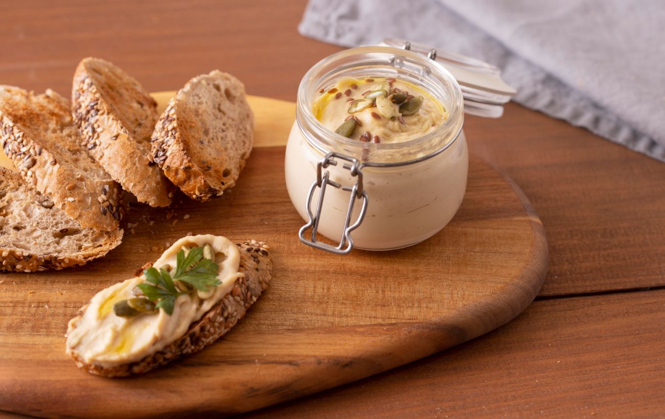 Найкращий рецепт намазки з сала до борщу: готується всього 10 хв