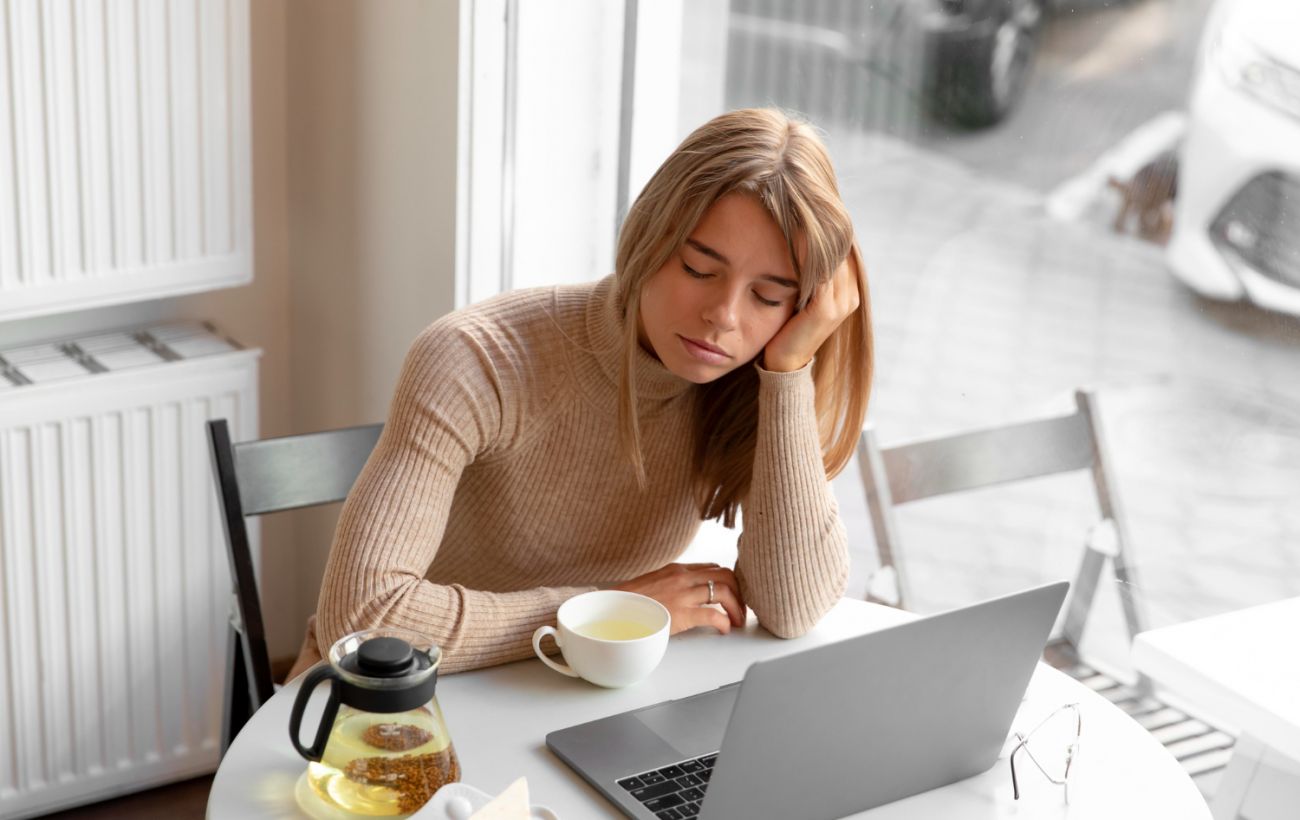 Після обіду "накриває" сонливість? Дієтолог назвала спосіб повернути енергію