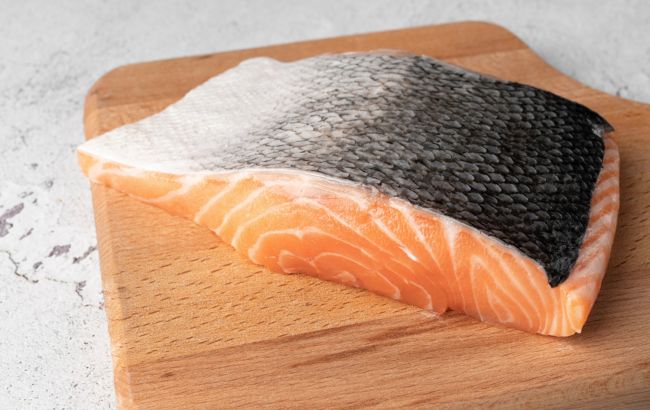 Не викидайте шкірку від лосося: топ-5 причин їсти цей суперфуд