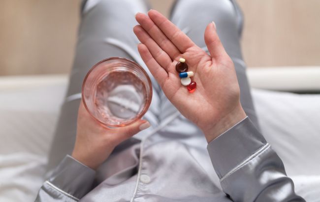 Не принимайте эти популярные витамины утром: вот что может произойти