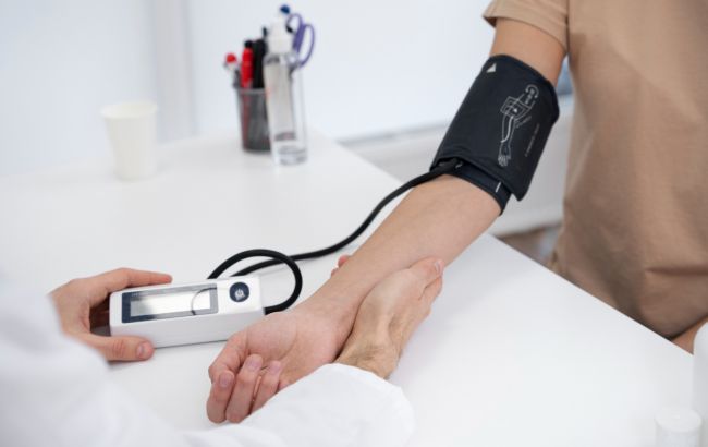 Лучшее время для измерения артериального давления: показатели будут точными