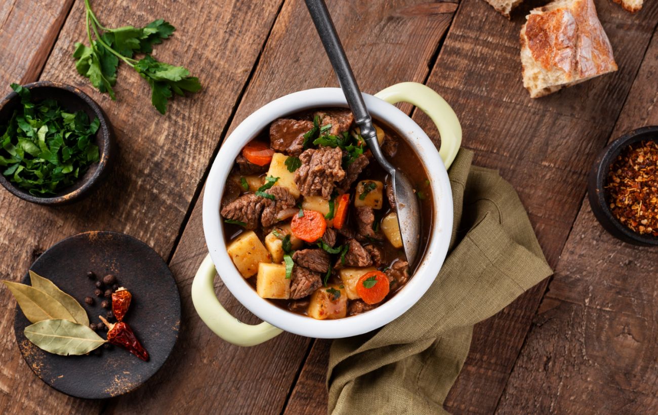 Бограч с телятиной и свиными рёбрами