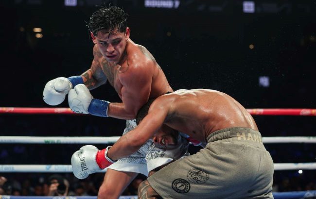 Хейні сенсаційно поступився Гарсії: досі непереможний боксер зберіг титул, попри поразку