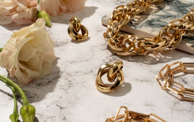 Уход за ювелирными украшениями: вот как часто их нужно чистить