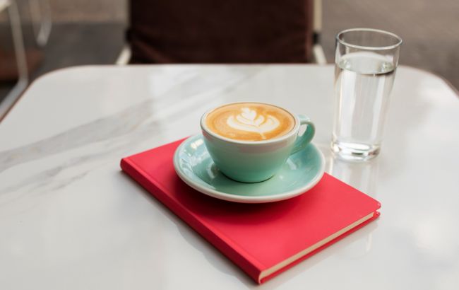 Каву не можна пити при прийомі цих 5 вітамінів: не всі це знають