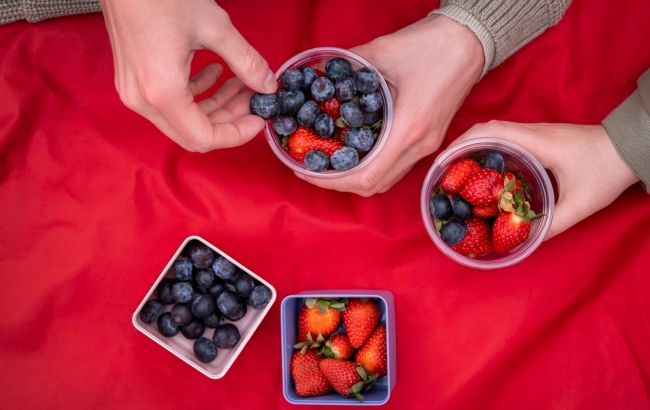 Эта ягода омолаживает организм и защищает от болезней: ее сейчас активно продают