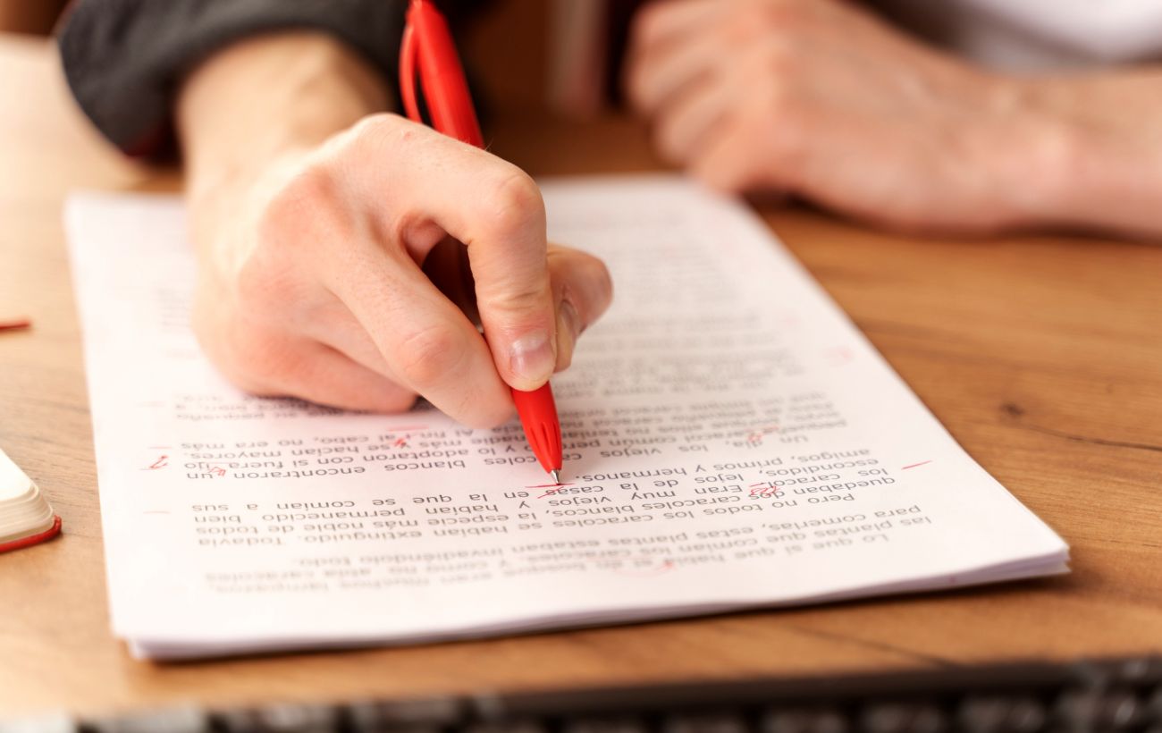 Як швидко зрозуміти, що текст написаний чатом GPT: "—" не показник?