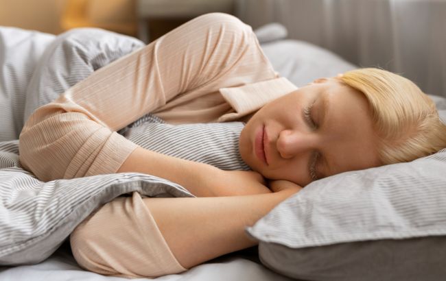 Положите подушку в это место и ваш сон значительно улучшится