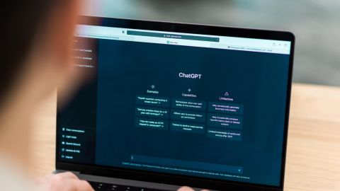 Не витрачайте час даремно. 9 задач, які ChatGPT може виконати краще і швидше за людину