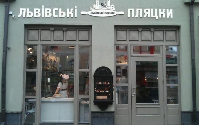 У Києві відвідувачі кафе влаштували свято бабусі