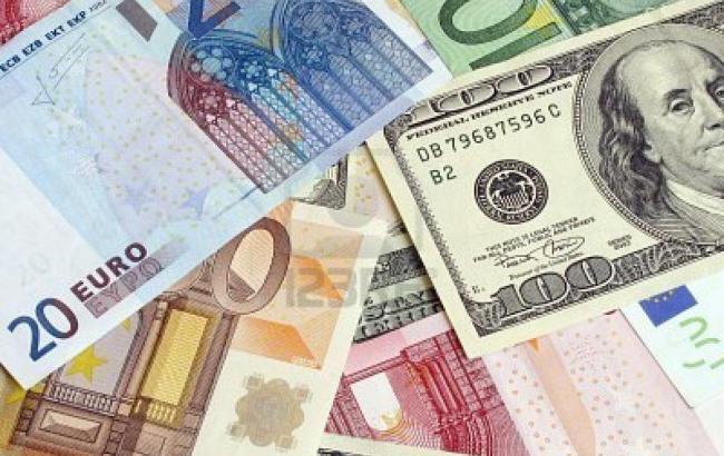 Курс євро знизився через попередні дані про слабку інфляцію в регіоні