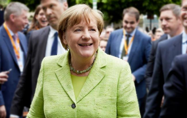 Рейтинг блока Меркель в Германии упал до самого низкого за 6 лет уровня, - опрос