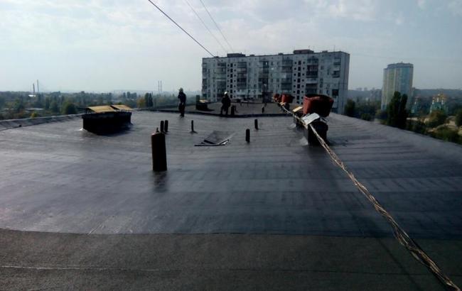 В Киеве произошел взрыв на крыше многоэтажки, есть пострадавшие