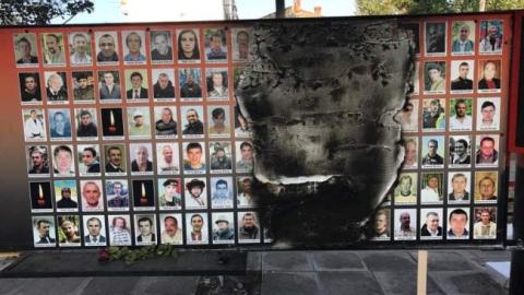 Невідомі спалили меморіал загиблим бійцям АТО і Героям Небесної сотні в Одеській області
