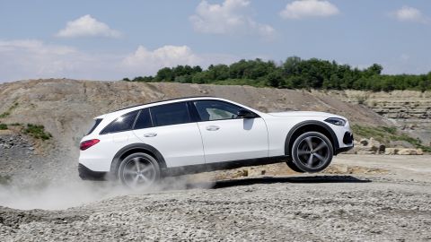 Новый Mercedes C-Class стал внедорожником