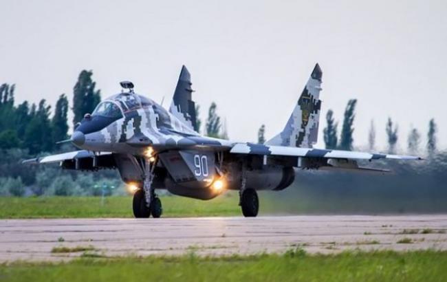 СБУ задержала россиянина, пытавшегося вывезти части военных самолетов