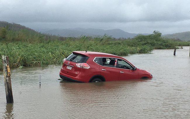 В сети показали циклон "Дебби" и его последствия в Австралии