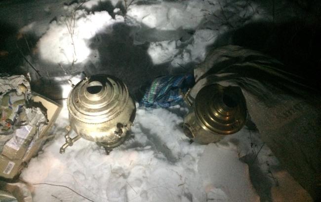 Из Украины пытались вывезти в РФ самовары и статуэтки времен СССР (фото)